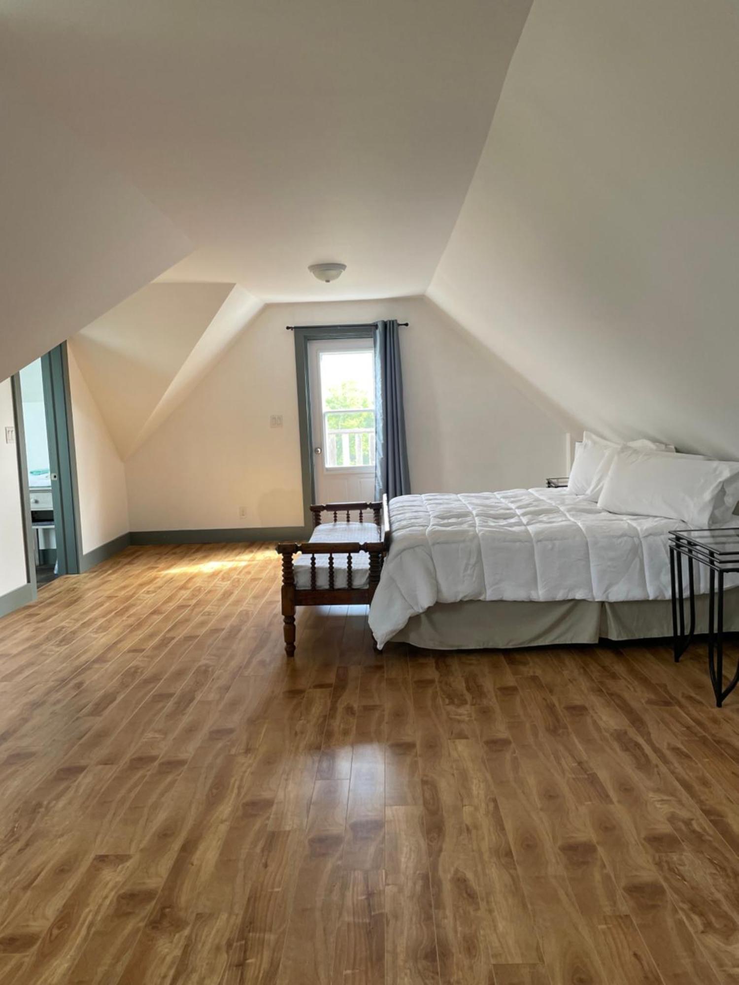 Still Point Lodge Deep Brook Ngoại thất bức ảnh