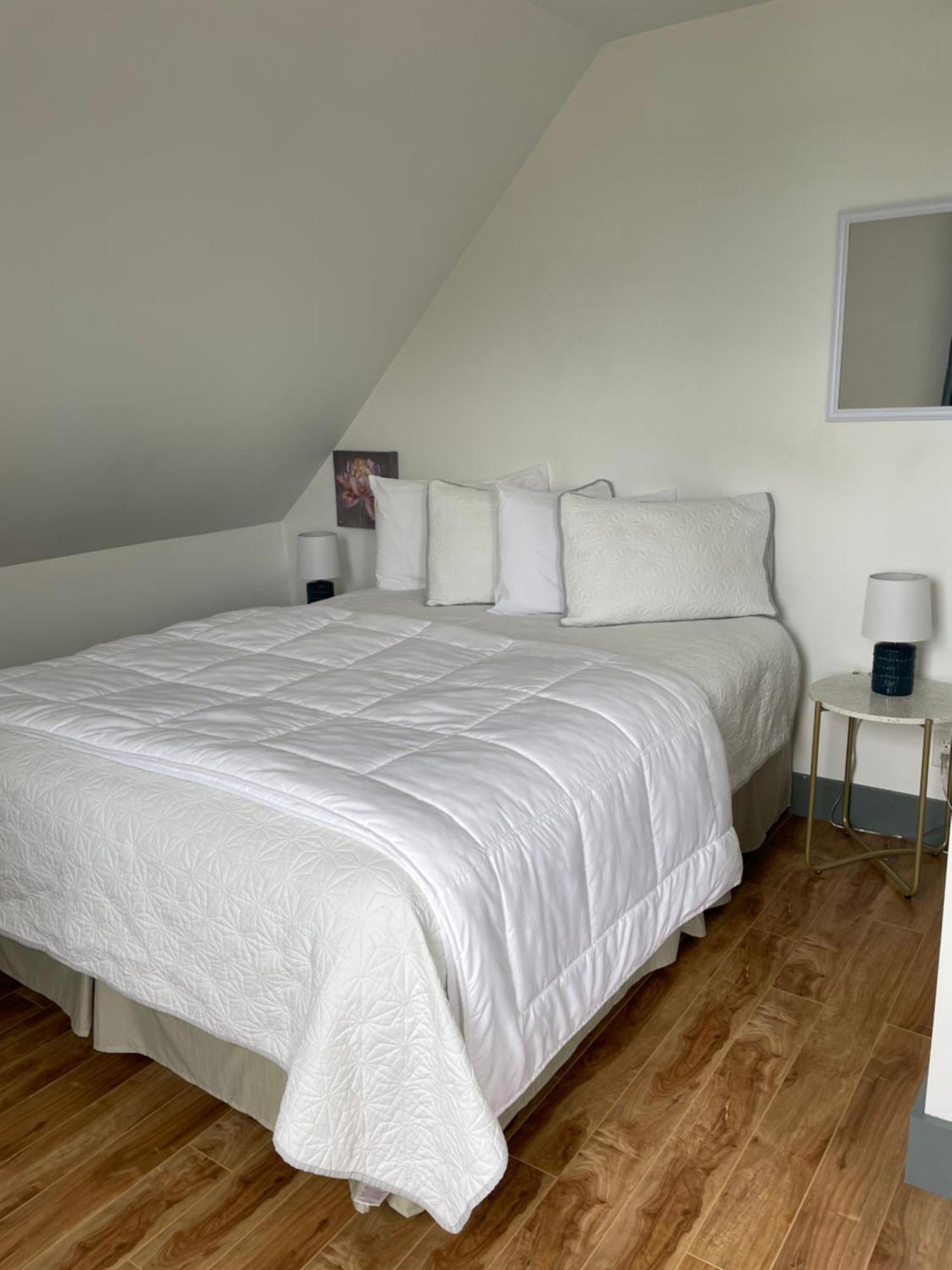 Still Point Lodge Deep Brook Ngoại thất bức ảnh